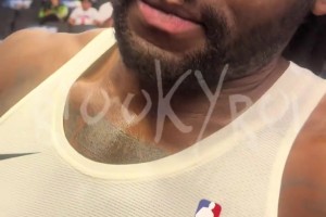 近看壮如牛！中国球迷调侃：你外号“弑君者”！斯图尔特大笑🤣